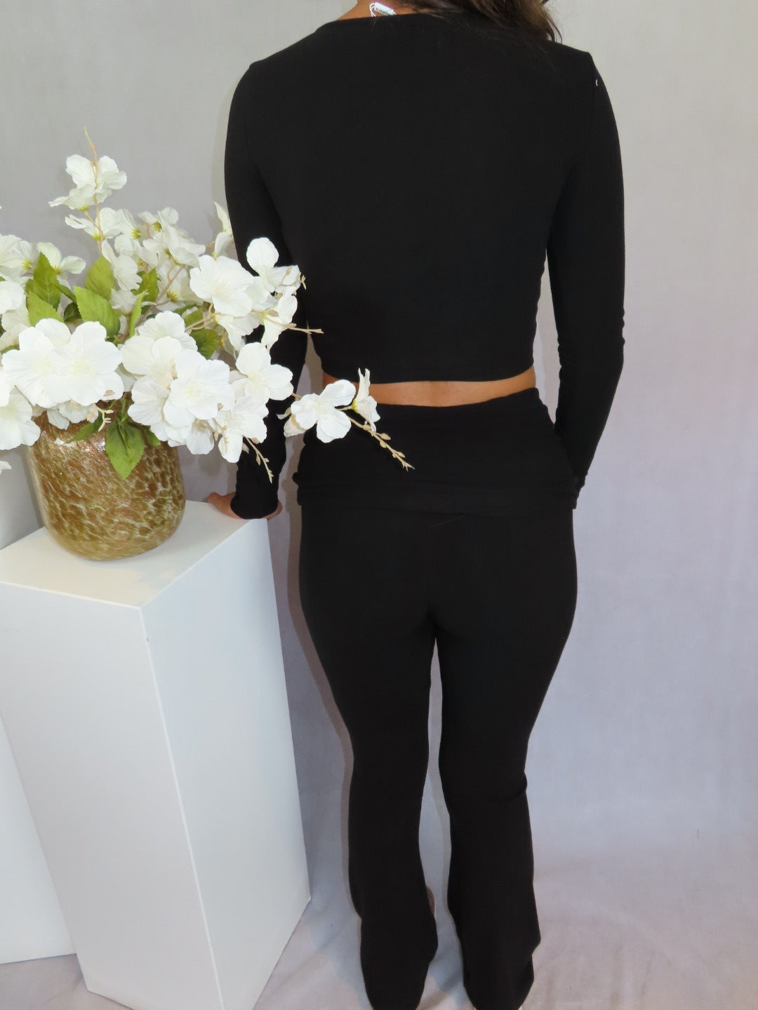 Unique two piece set black