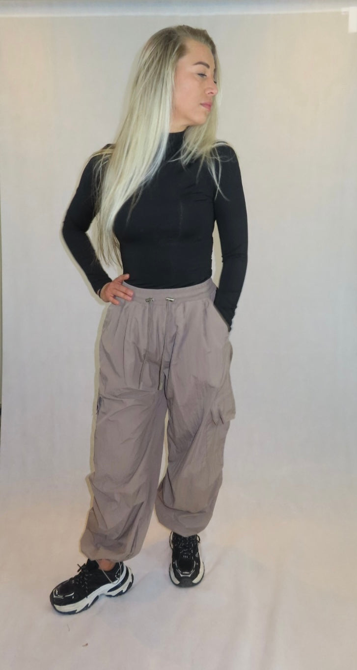Parachute broek taupe